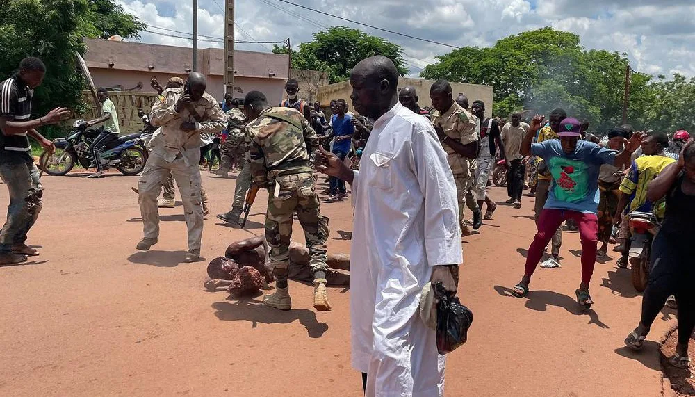 Mali: Ciimtol ONU ene takka koonuŋkooɓe leydi ndii e harbiyankooɓe “hoɓɓe” he warngooji  500 neɗɗo he 2022 to Mura.